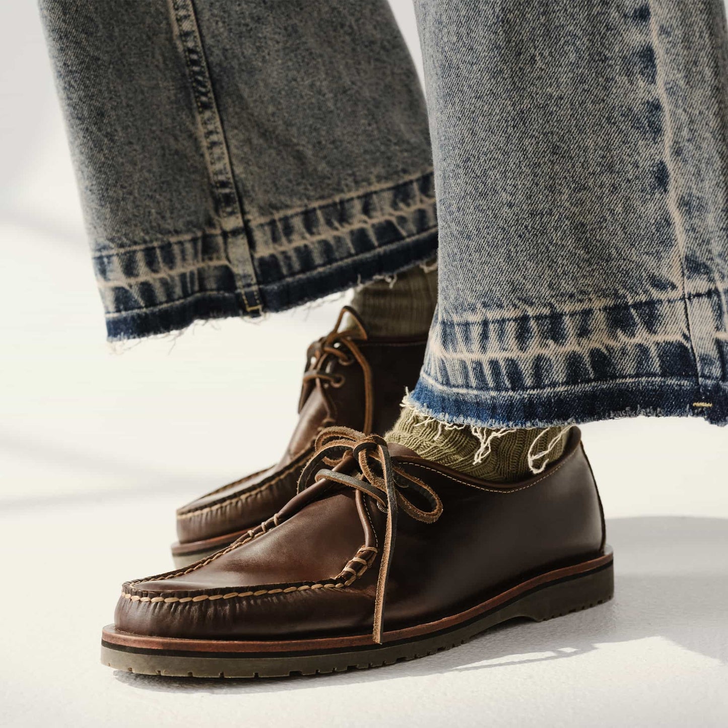 Authentic Original™ Mini Lug Captain's Oxford Amaretto | Sperry Sale