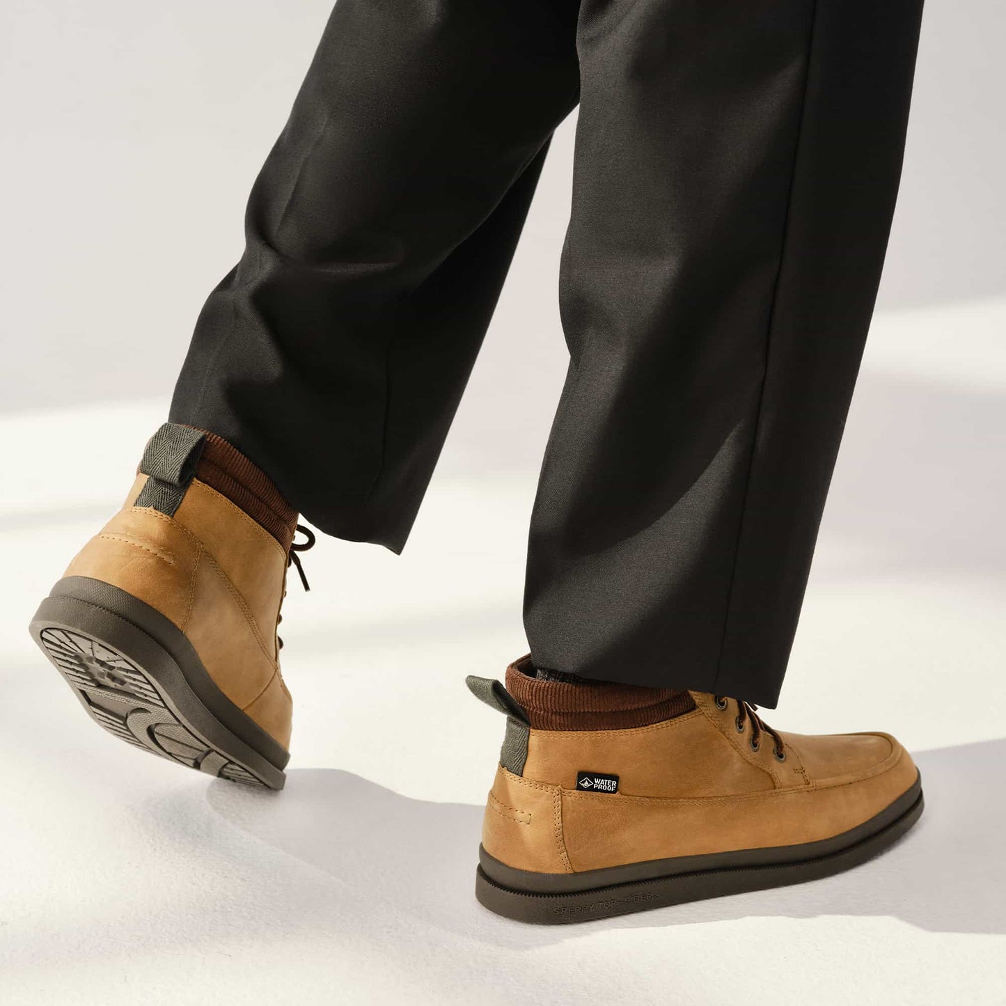 Tour Moc Mid Top Sneaker Tan | Sperry Sale